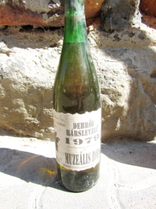 Muzeális borok - 1979 Debrői Hárslevelű | Colour WineWorld Kft.